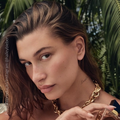 Hailey Bieber
