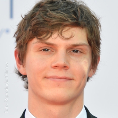 Evan Peters