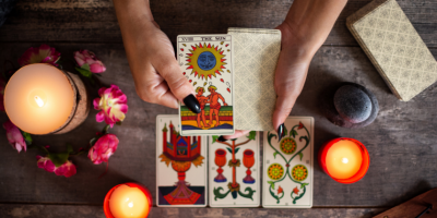 Guia completo de tiragens de Tarot