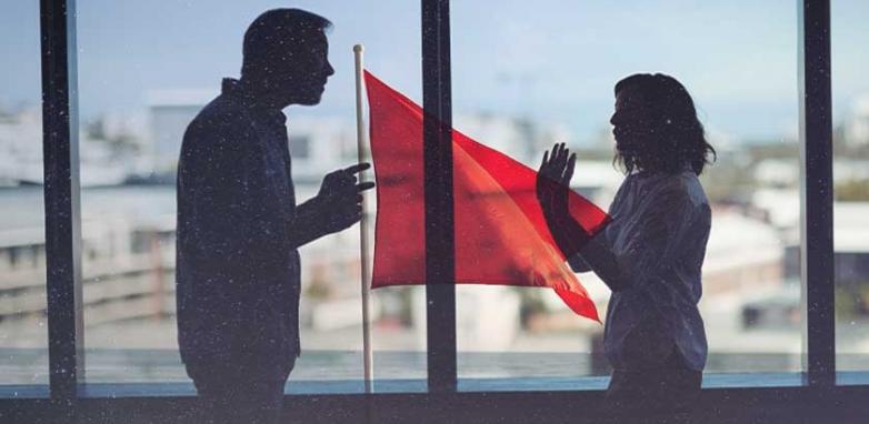 Red Flag e relacionamento abusivo: 10 sinais de alerta 